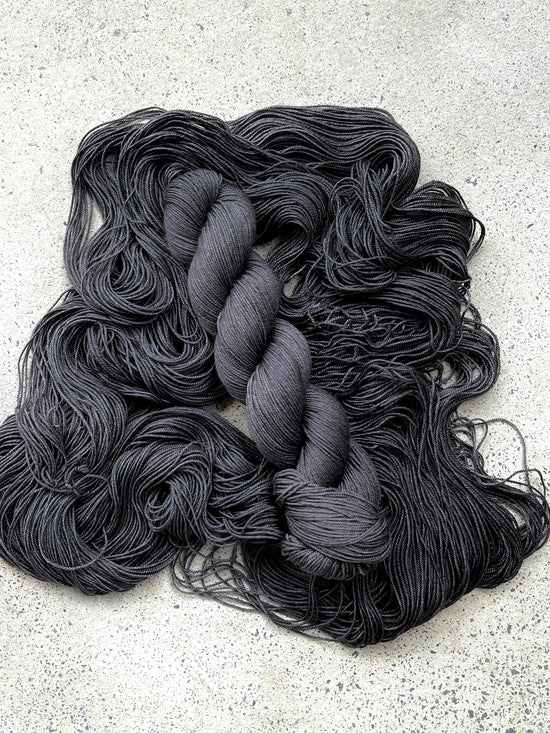 Merino Silk Yak Yarn | Charcoal